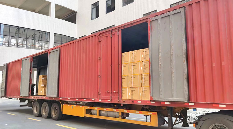 使命必達(dá)！高效完成國(guó)內(nèi)知名品牌客戶迷你洗衣機(jī)裝柜發(fā)貨